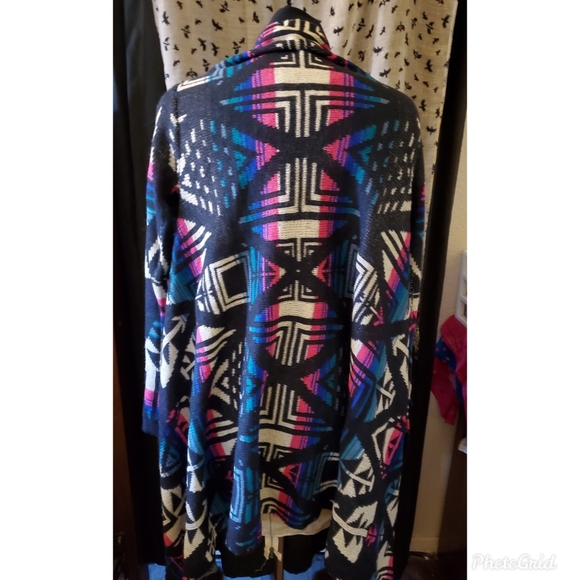 Vintage pattern kimono - Picture 2 of 3